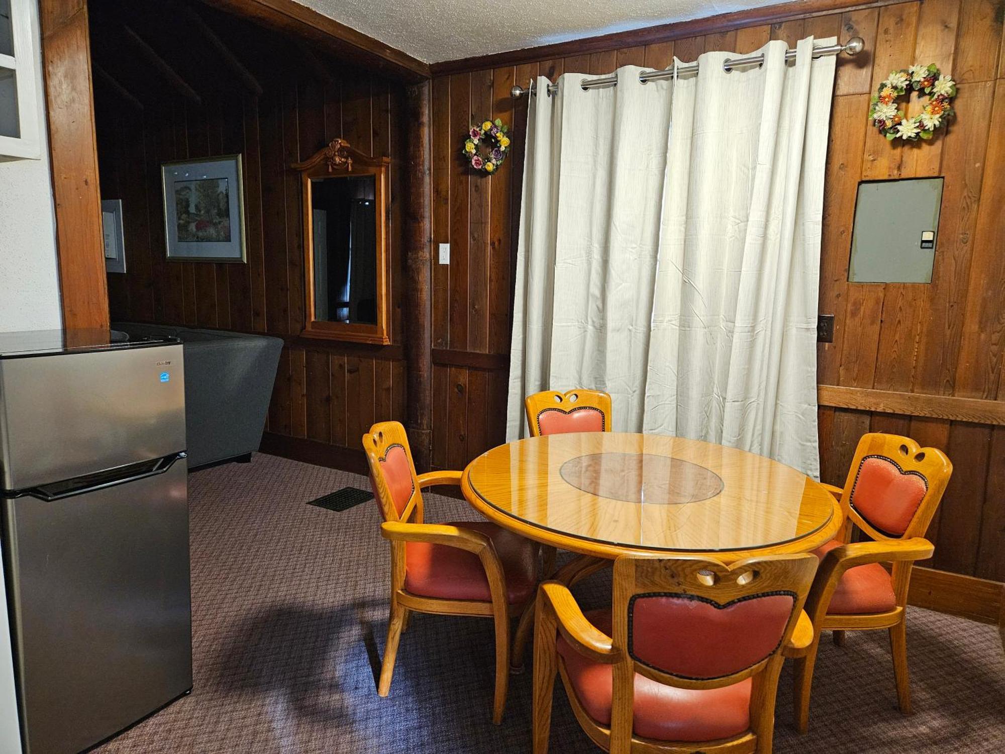 Swiss Chalets Motel Hope Luaran gambar