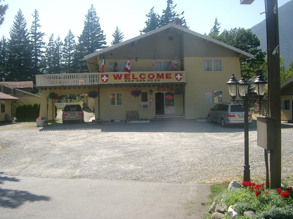 Swiss Chalets Motel Hope Luaran gambar