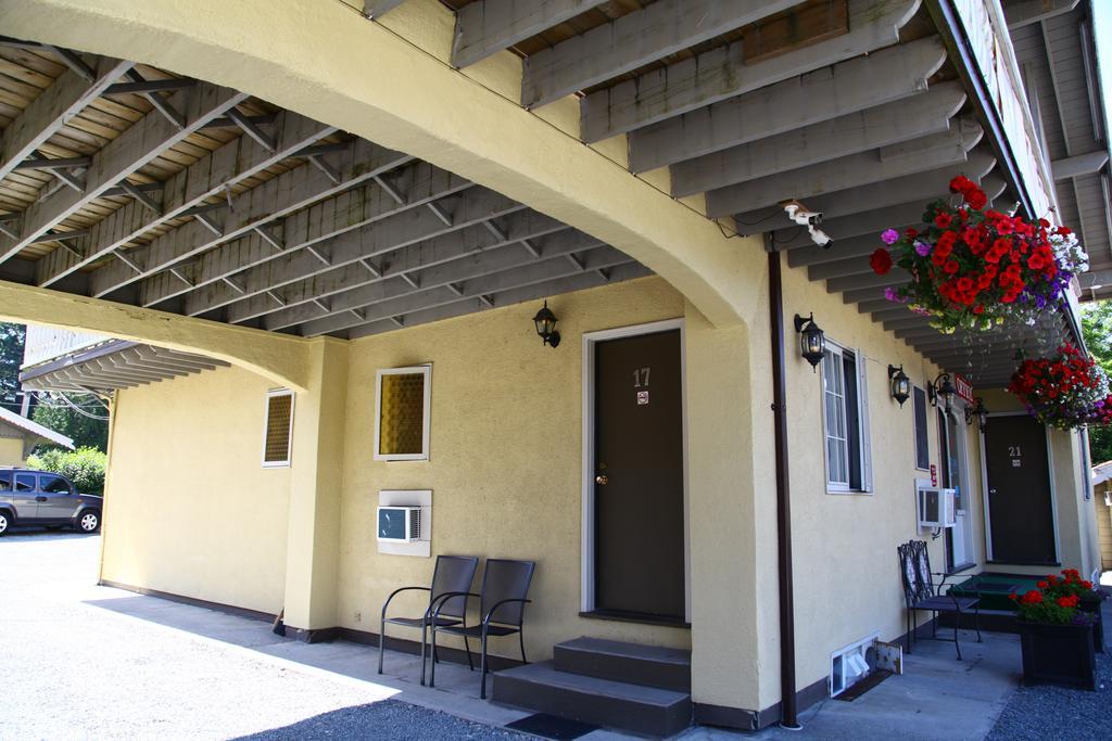 Swiss Chalets Motel Hope Luaran gambar
