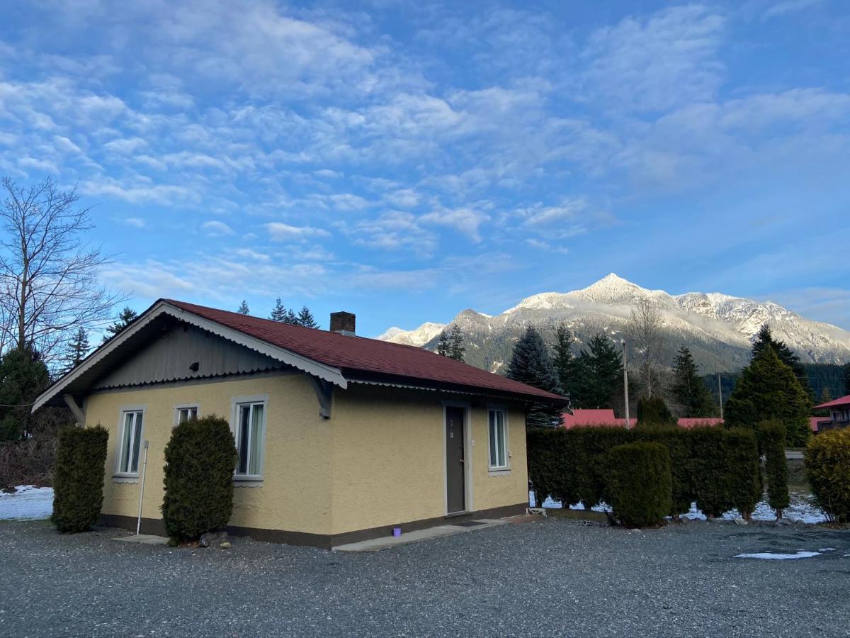 Swiss Chalets Motel Hope Luaran gambar